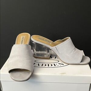 Steve Madden Women's Dalis Suede Light Gray Mules with Clear Heel | Size 7
